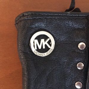 Michael Kors Accessories - Michael Kors leather gloves Michael Kors Accessories - Michael Kors leather gloves